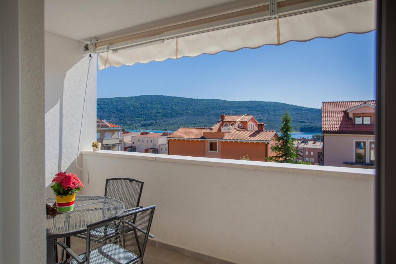 Apartman Pinja Cres Exterior photo