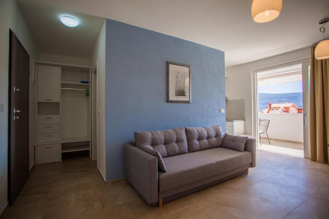 Apartman Pinja Cres Exterior photo