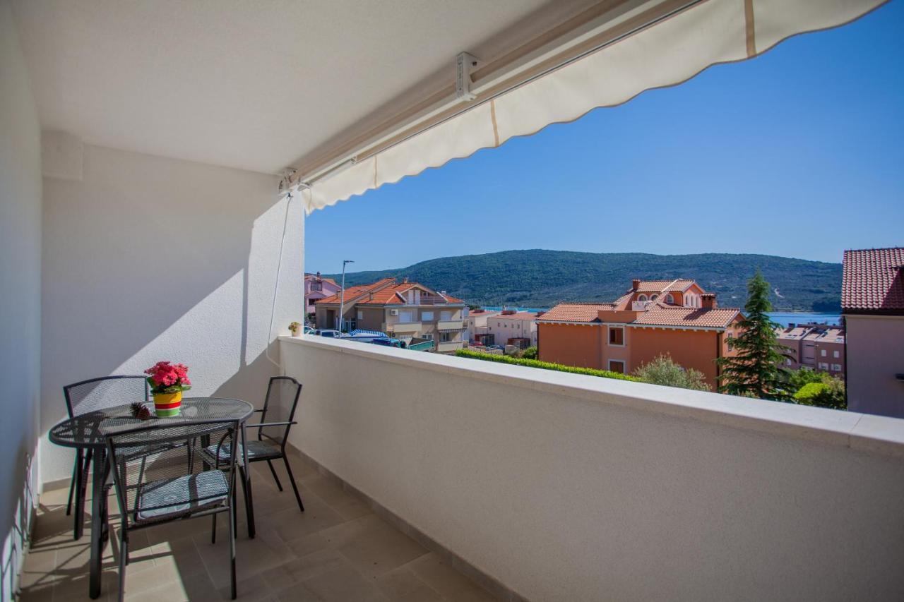 Apartman Pinja Cres Exterior photo